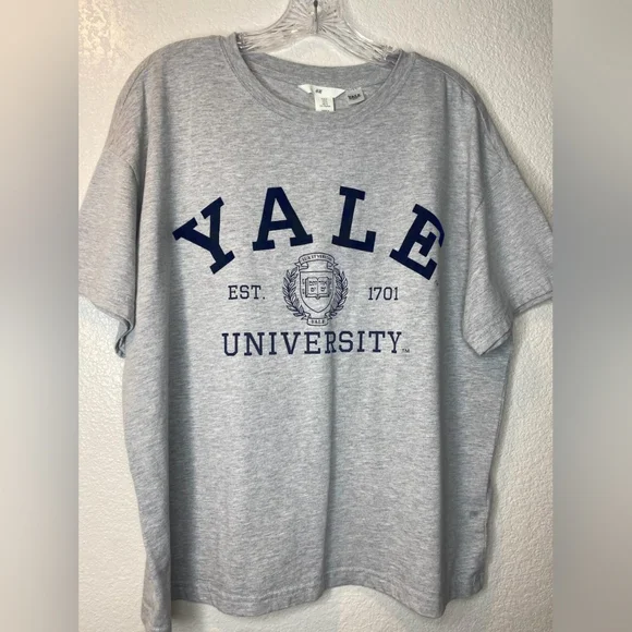 H&M Oversized Printed Tee in Cotton Jersey with Yale University on Front - Picture 4 of 13